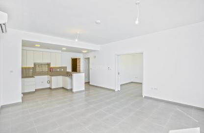 Townhouse - 4 - 4 for rent in Zahra Townhouses - Town Square - Dubai