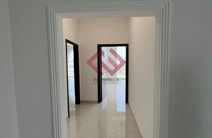 Villa - 5 - 7+ for sale in Mada'in Square - Al Tay East - Al Suyoh - Sharjah