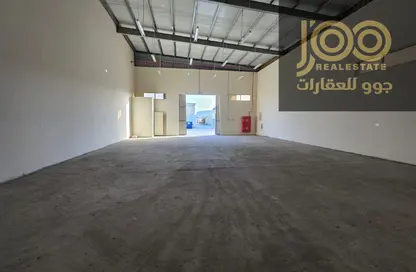 مستودع - استوديو - 2 حمامات للايجار في أم الثعوب - أم القيوين