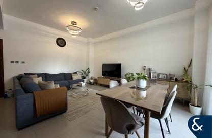 Apartment - 3 Bedrooms - 3 Bathrooms for sale in Hayat Boulevard 1A - Hayat Boulevard 1 - Hayat Boulevard - Town Square - Dubai