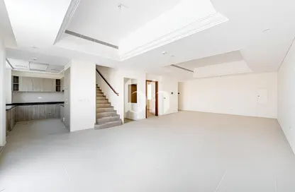 تاون هاوس - 4 غرف نوم - 4 حمامات للبيع في قرية ماربيلا - قمم النصر - مدينة دبي الرياضية - دبي