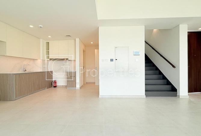 74251728 - Property Image 3