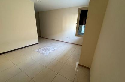 Apartment - Studio - 1 Bathroom for rent in Al Qulaya'ah - Al Sharq - Sharjah