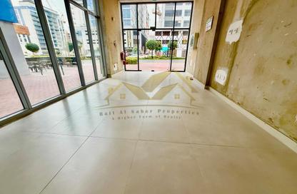 Shop - Studio - 2 Bathrooms for rent in Jumeirah Garden City - Al Satwa - Dubai