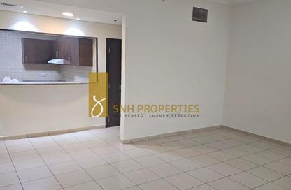 Apartment - 2 Bedrooms - 3 Bathrooms for rent in Mazaya 27 - Queue Point - Liwan - Dubai Land - Dubai