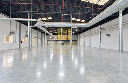 Warehouse - Studio - 5 Bathrooms for rent in Al Quoz Industrial Area 2 - Al Quoz Industrial Area - Al Quoz - Dubai