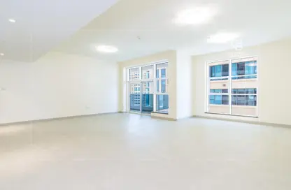 Apartment - 3 Bedrooms - 4 Bathrooms for sale in Marina Arcade Tower - Dubai Marina - Dubai