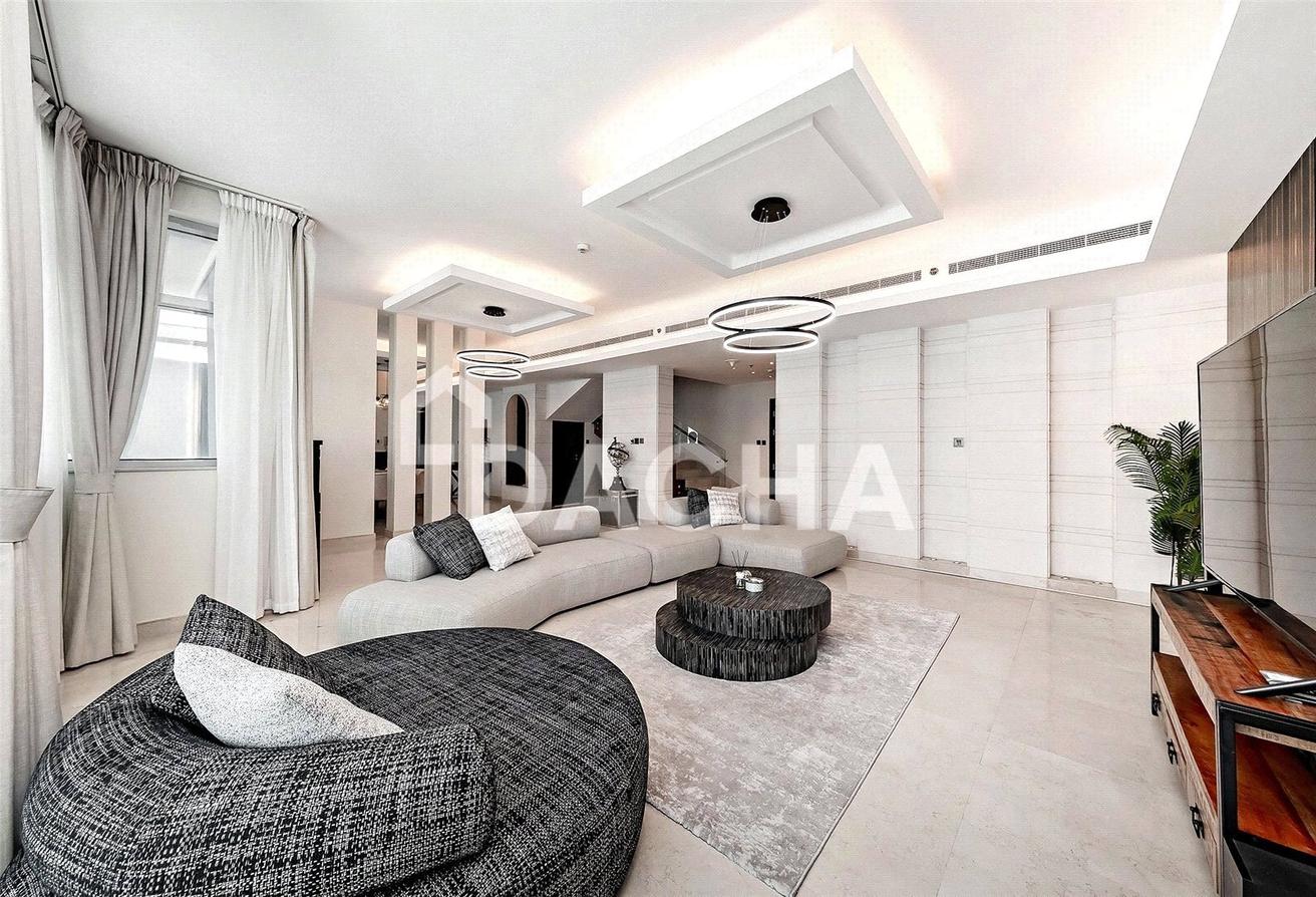 VACANT | LUXURIOUS | DUPLEX | SEA PALM VIEWS photo 7