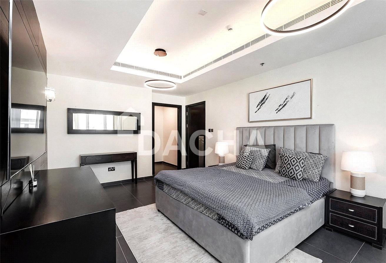 VACANT | LUXURIOUS | DUPLEX | SEA PALM VIEWS photo 22