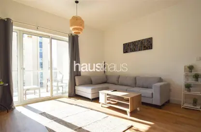 شقة - غرفة نوم - 1 حمام للايجار في الغزلان  3 - الغزلان - جرينز - دبي