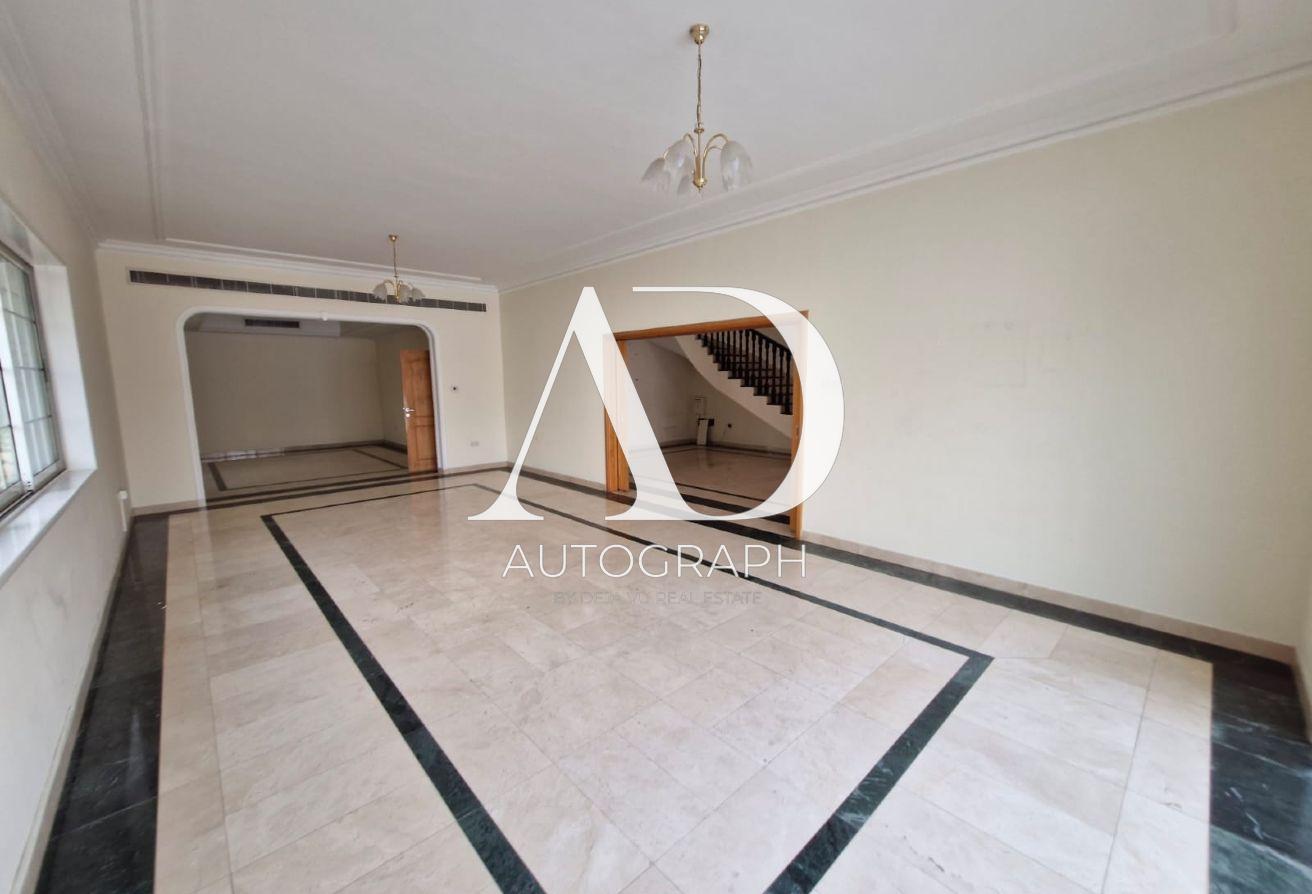 Spacious 5 Independent villa Private Pool| Garden photo 3
