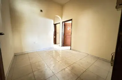 شقة - 2 غرف نوم - 1 حمام للايجار في المصلى - الشارقة