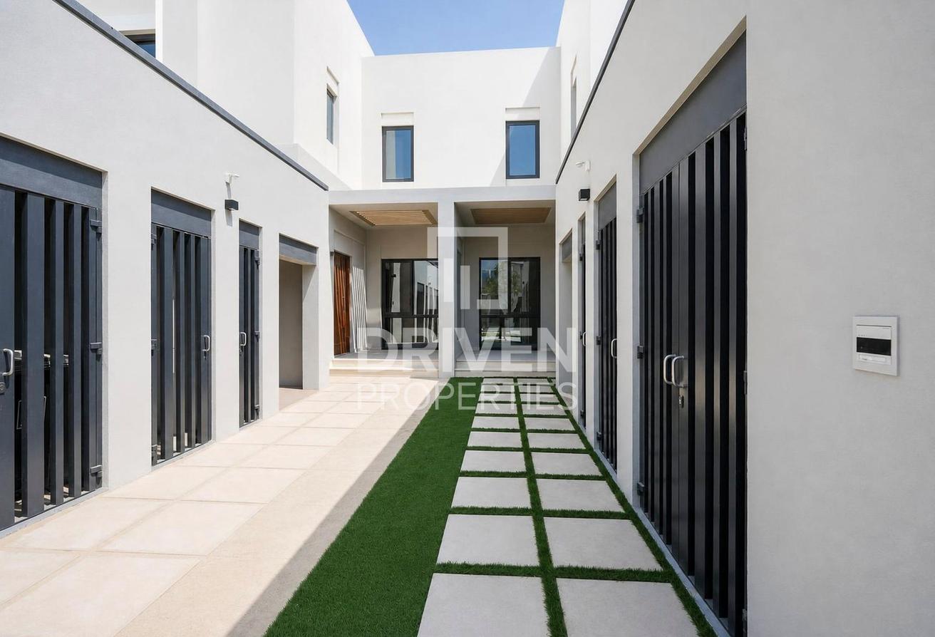 Big Layout | Maids | Landscaped | Closed Kitchen photo 22