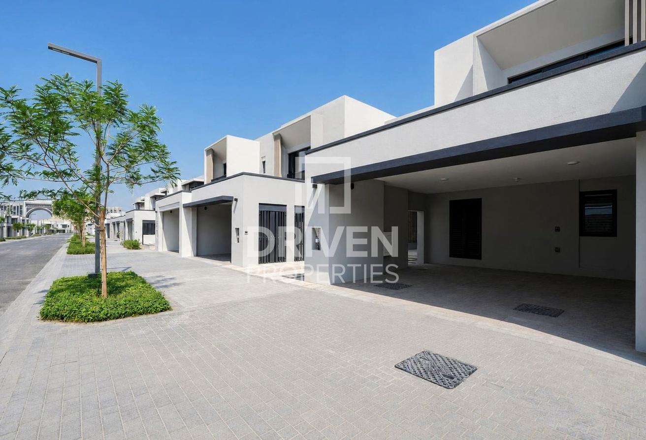 Big Layout | Maids | Landscaped | Closed Kitchen photo 30