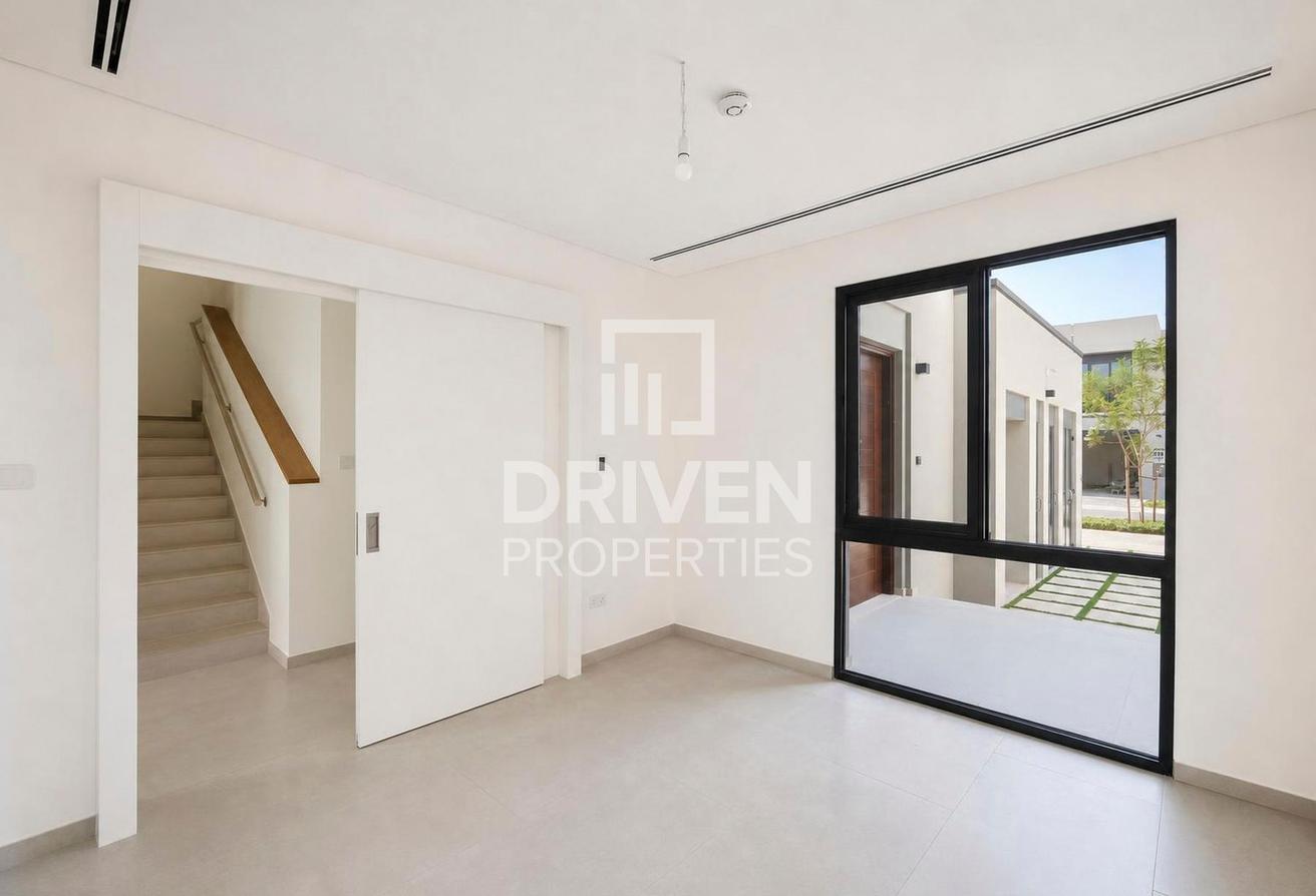 Big Layout | Maids | Landscaped | Closed Kitchen photo 4