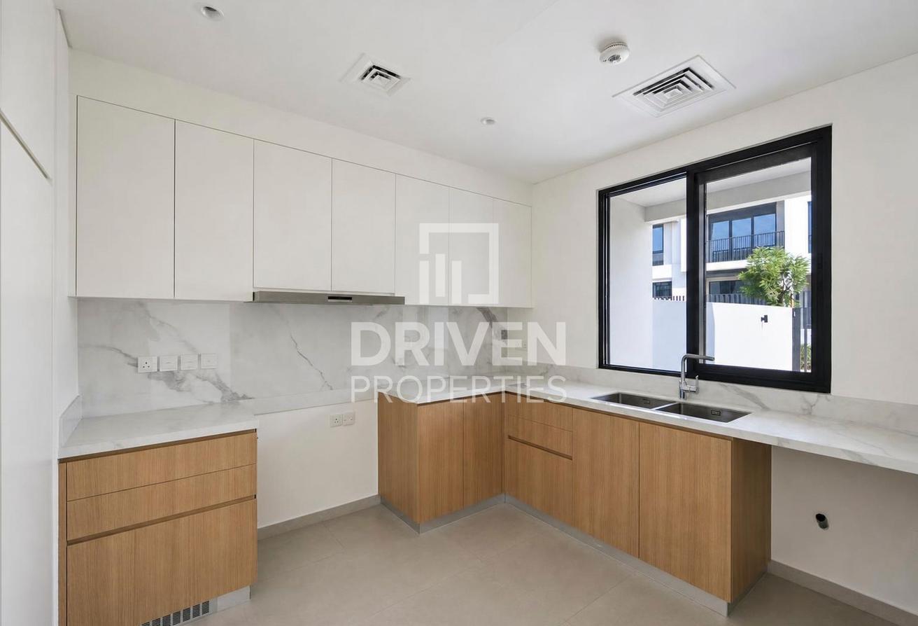 Big Layout | Maids | Landscaped | Closed Kitchen photo 15