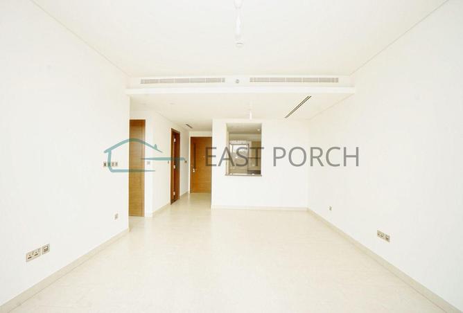 Huge 1 bed | Great Finishing | Kitchen-Equipped