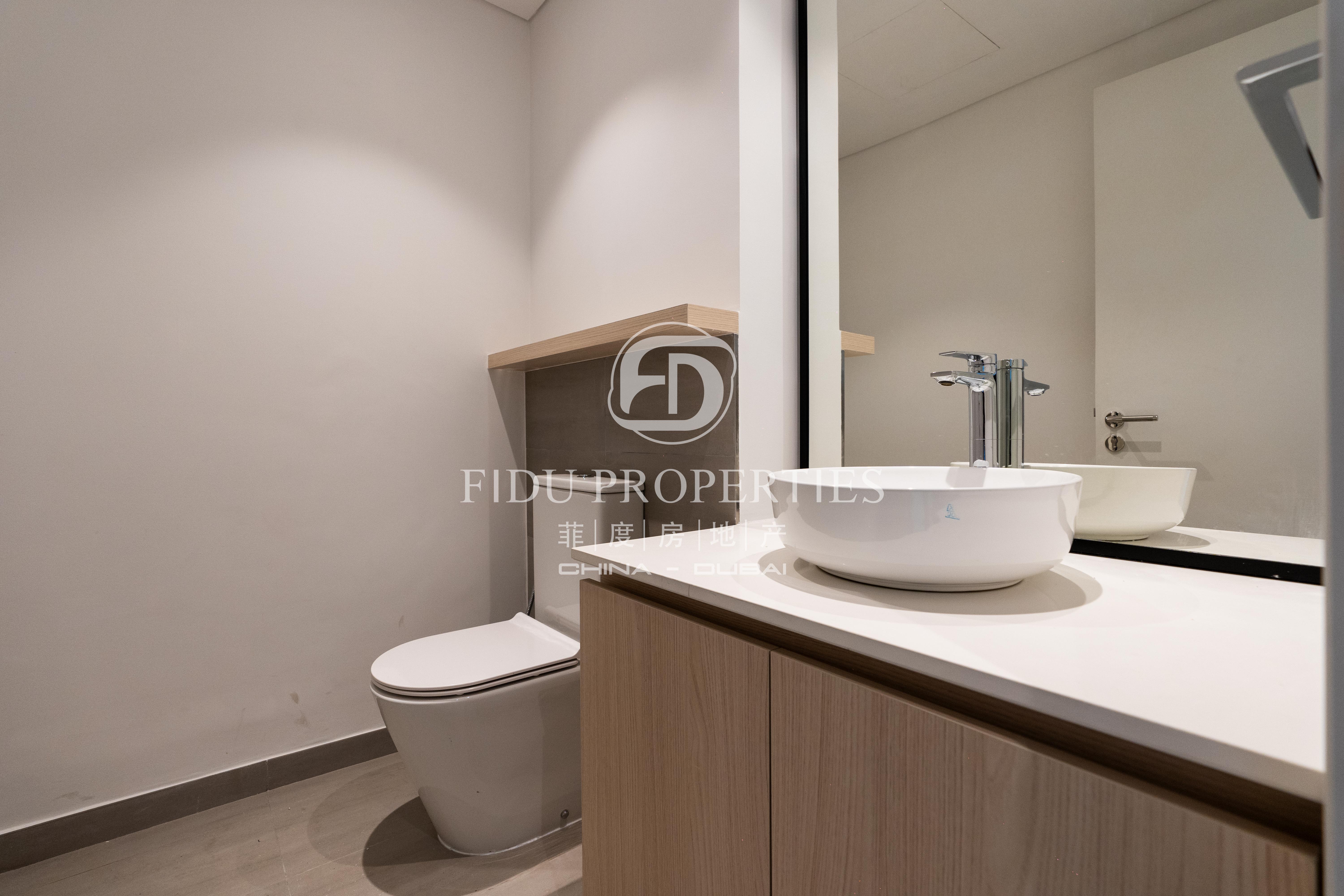 Exclusive | Ready Move In | Open-concept Design
