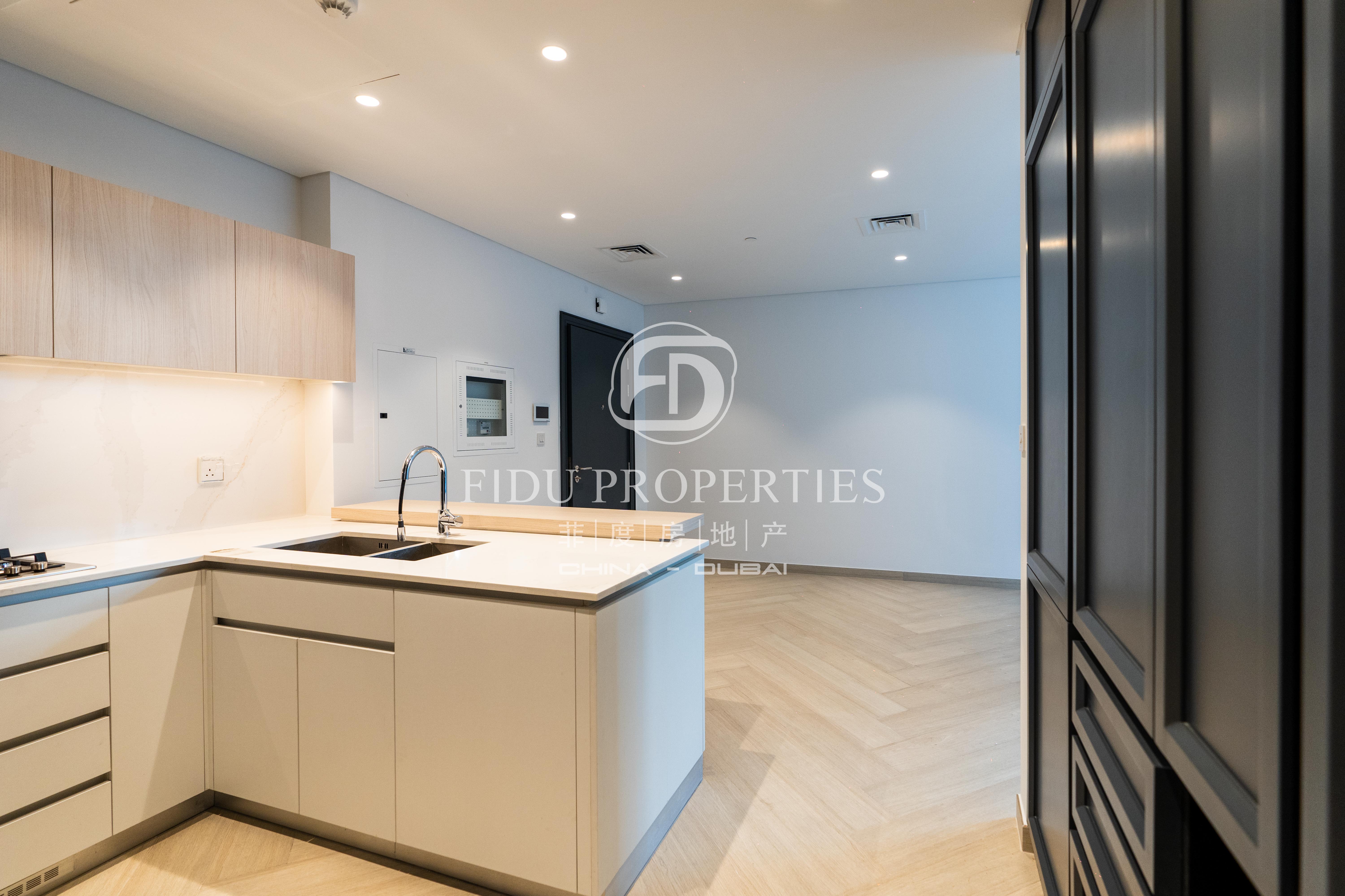 Exclusive | Ready Move In | Open-concept Design