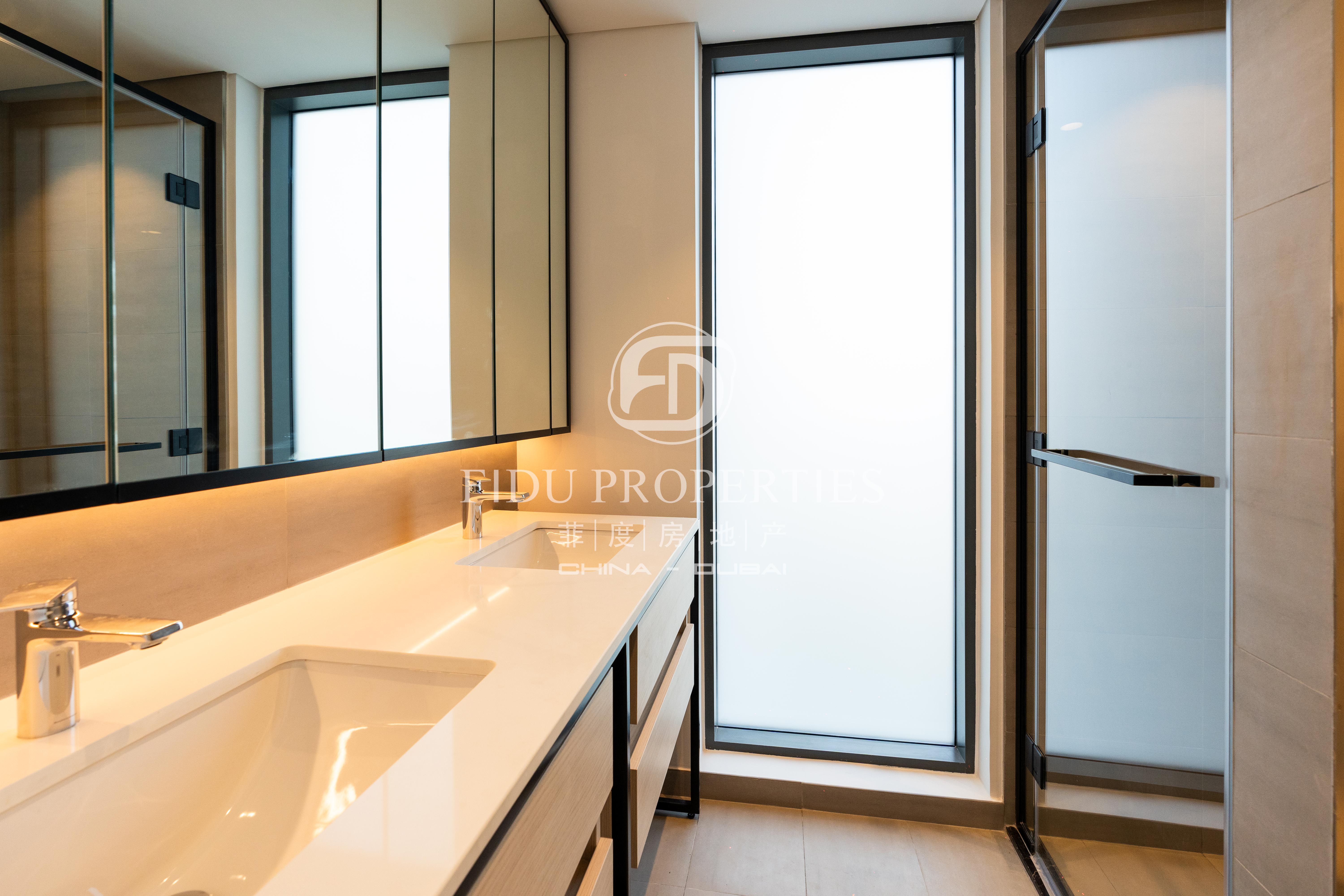 Exclusive | Ready Move In | Open-concept Design