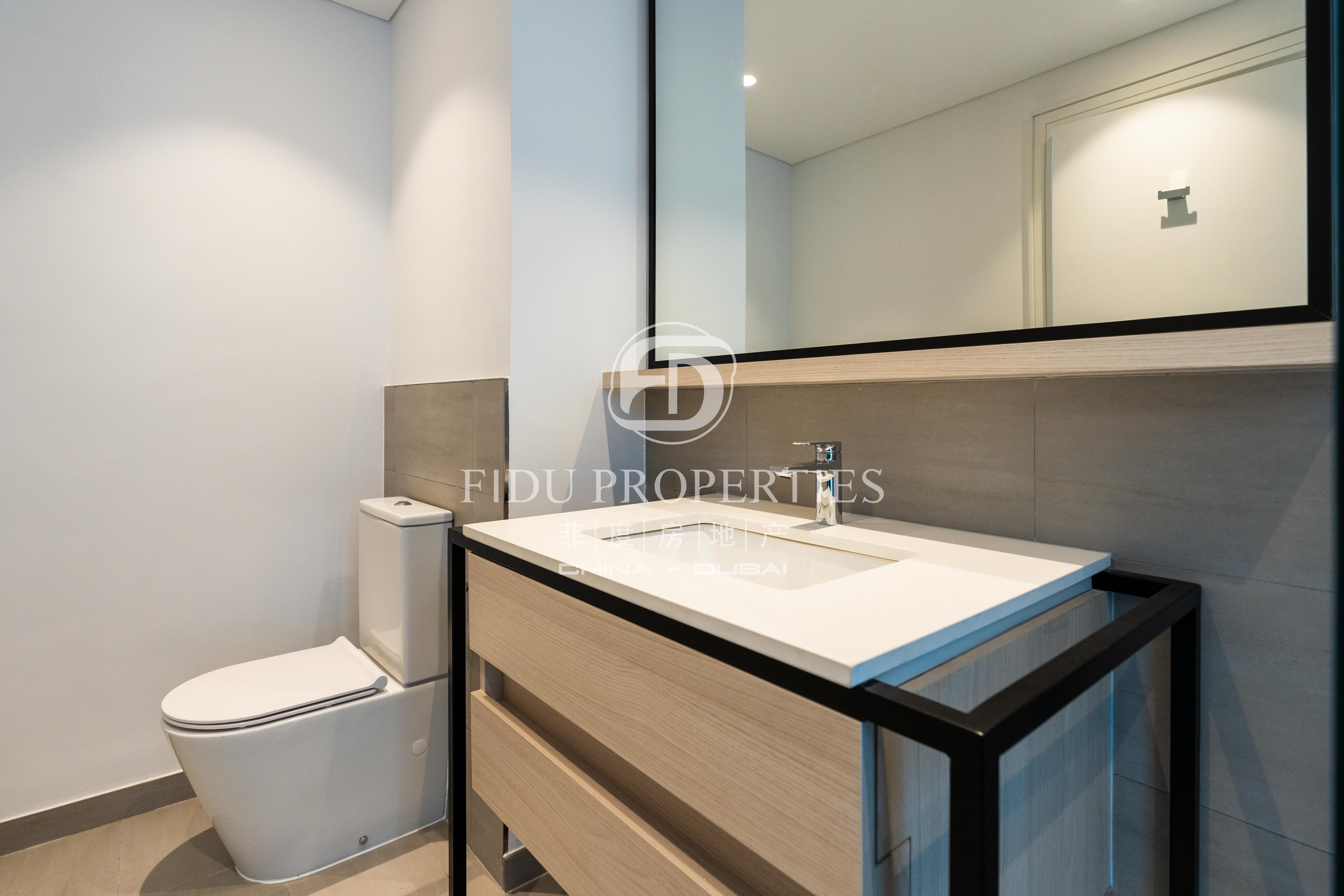 Exclusive | Ready Move In | Open-concept Design