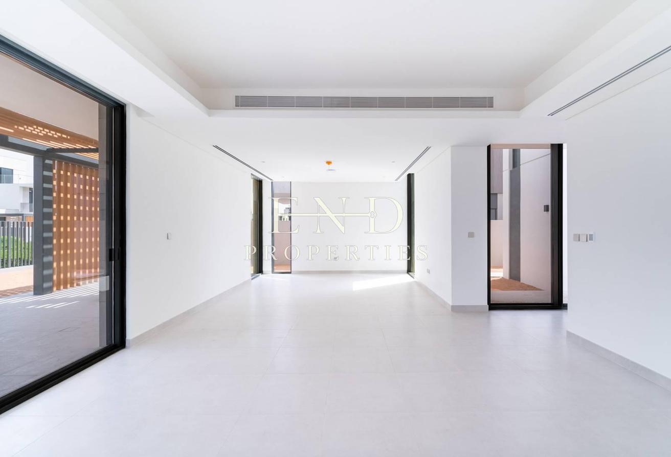 Biggest Plot | Multiple Options | View Today photo 2