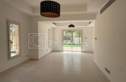 Villa - 3 Bedrooms - 3 Bathrooms for rent in Springs 10 - The Springs - Dubai