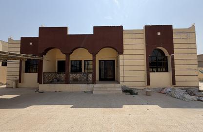 Villa - 4 - 4 for rent in Khuzam - Ras Al Khaimah