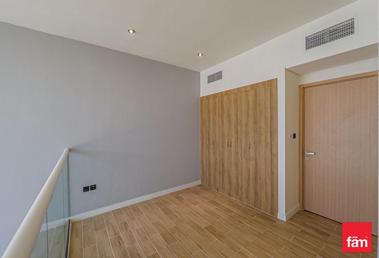 Prime location | Ready to move | Park view photo 6