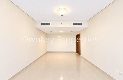Apartment - 2 - 3 for rent in Golden Sands 14 - Al Mankhool - Bur Dubai - Dubai