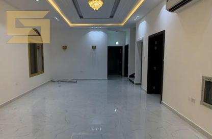 Villa - 5 Bedrooms - 7 Bathrooms for rent in Al Amira Village - Al Yasmeen - Ajman
