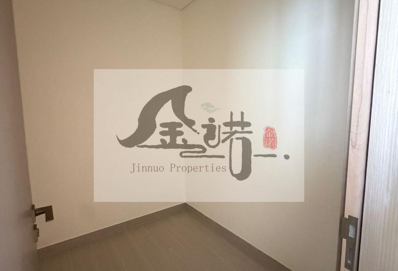 One bedroom + study | private jacuzzi | open view photo 6
