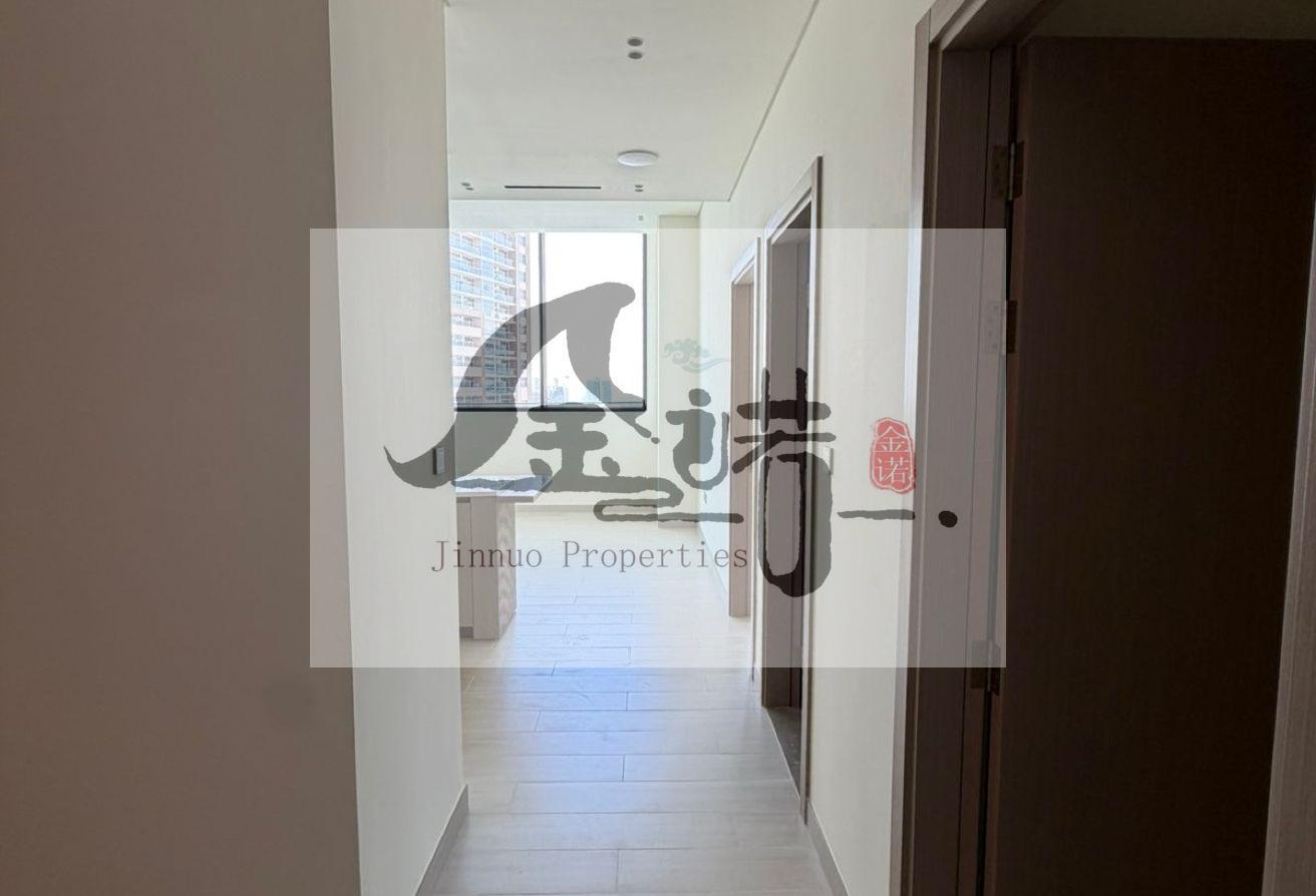 One bedroom + study | private jacuzzi | open view photo 4