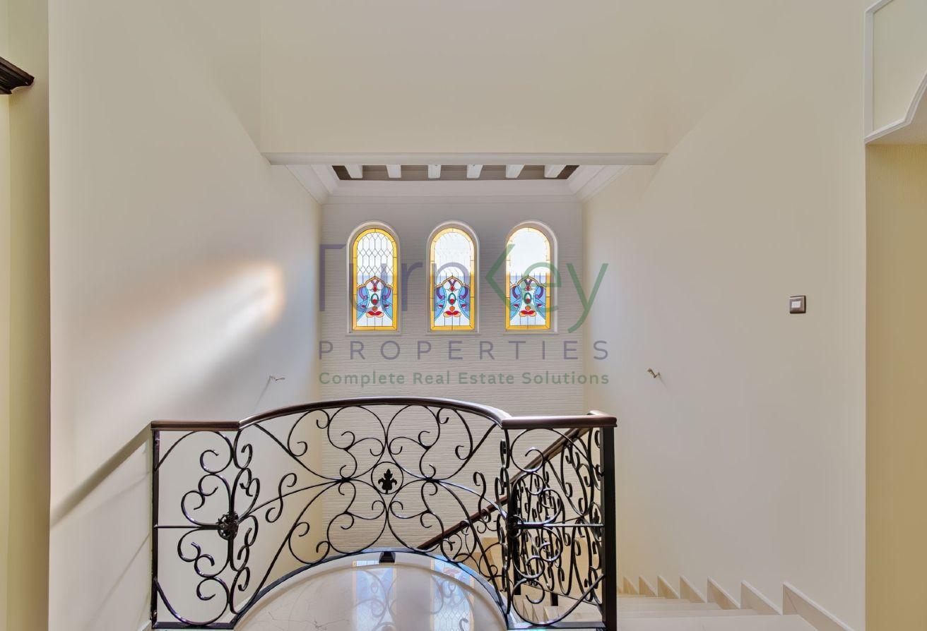 Elegant 5-Bedroom Customized | Prime Plot photo 14