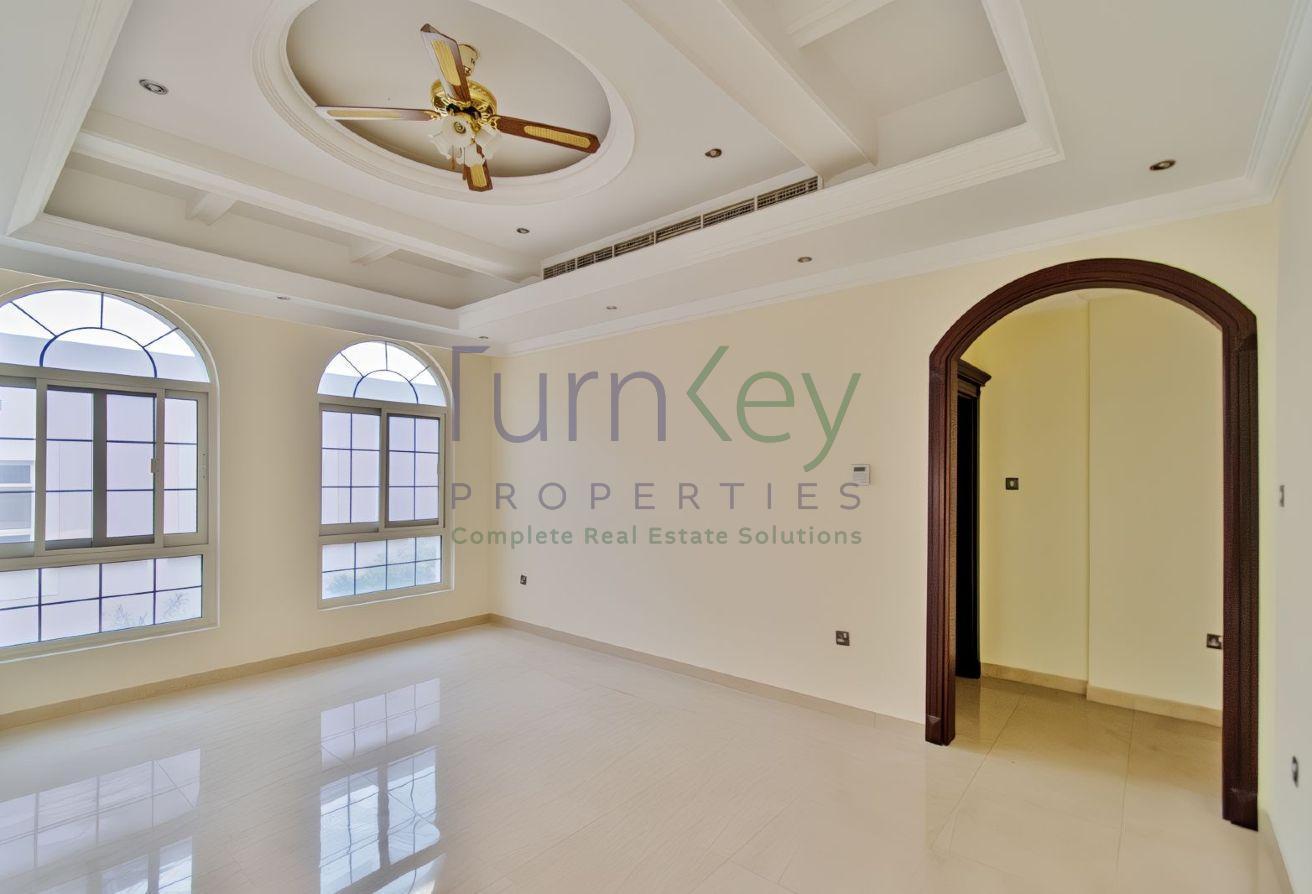 Elegant 5-Bedroom Customized | Prime Plot photo 15