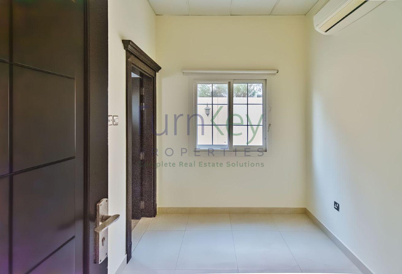 Elegant 5-Bedroom Customized | Prime Plot photo 10