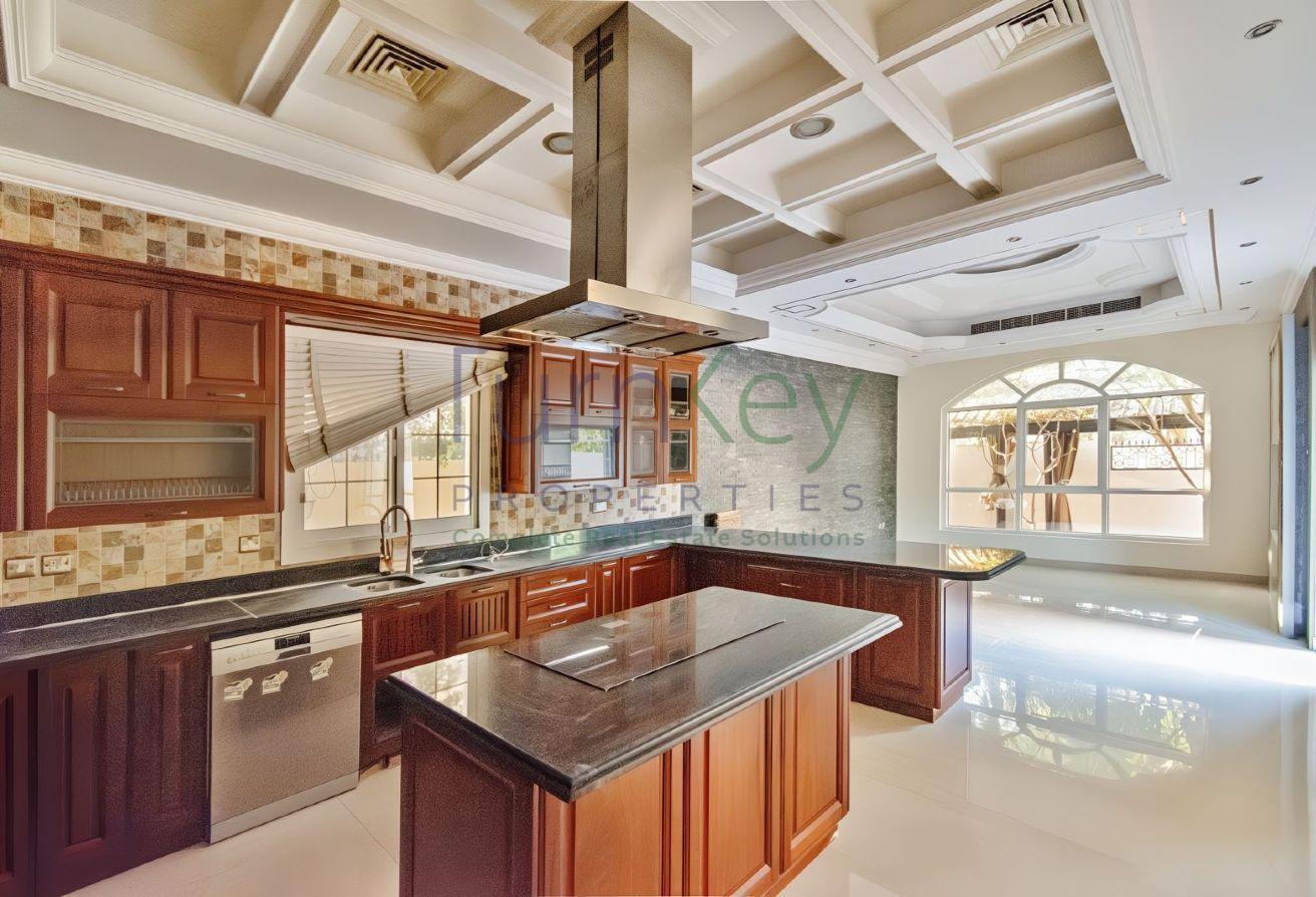Elegant 5-Bedroom Customized | Prime Plot photo 7