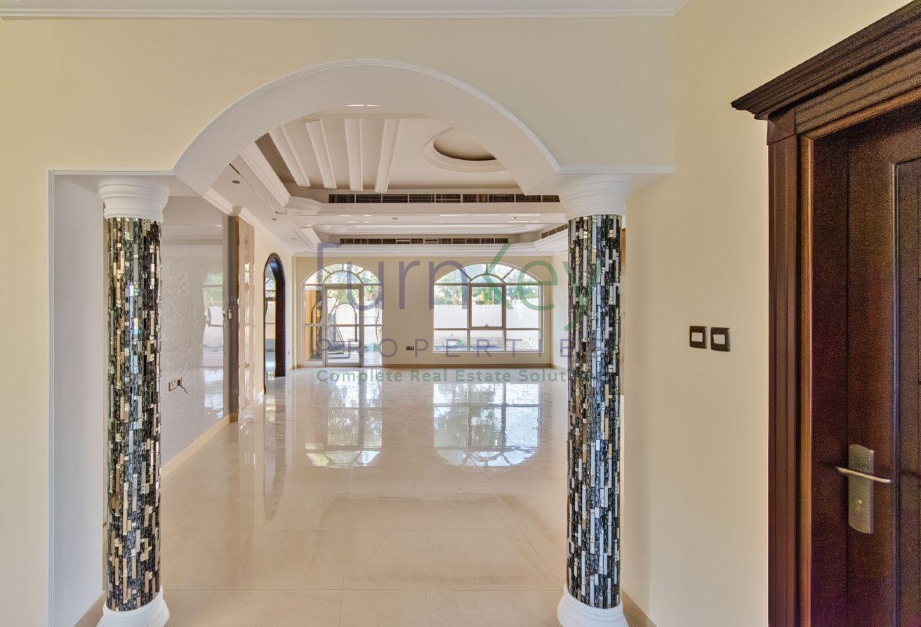 Elegant 5-Bedroom Customized | Prime Plot photo 9