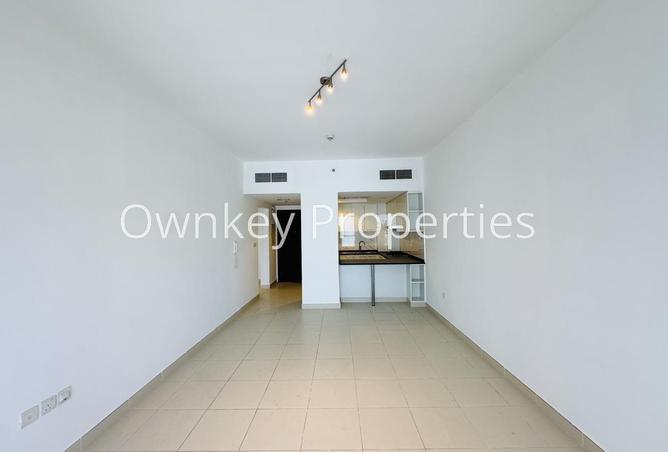 Beautiful 1BHK | 12 Cheques | Ready To Move
