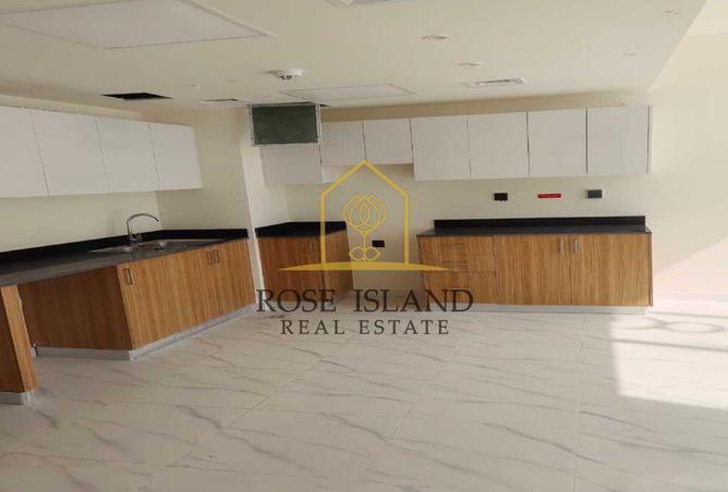 81113144 - Property Image 3