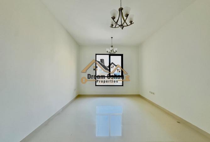 98710905 - Property Image 2
