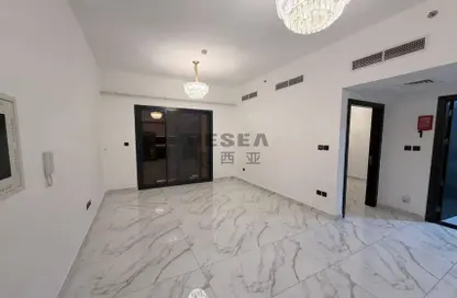 شقة - غرفة نوم - 1 حمام للايجار في أوليفز ريزيدنس بلوك 2 - أوليفز ريزيدينس - المدينة العالمية - دبي