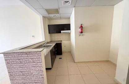 Apartment - 1 Bedroom - 1 Bathroom for rent in Mazaya 10B - Queue Point - Liwan - Dubai