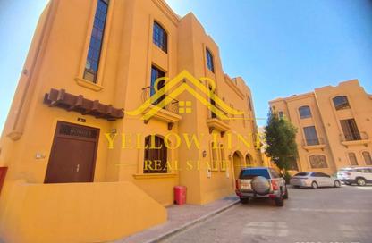 Villa - 4 Bedrooms - 5 Bathrooms for rent in Khalifa Park - Eastern Road - Abu Dhabi