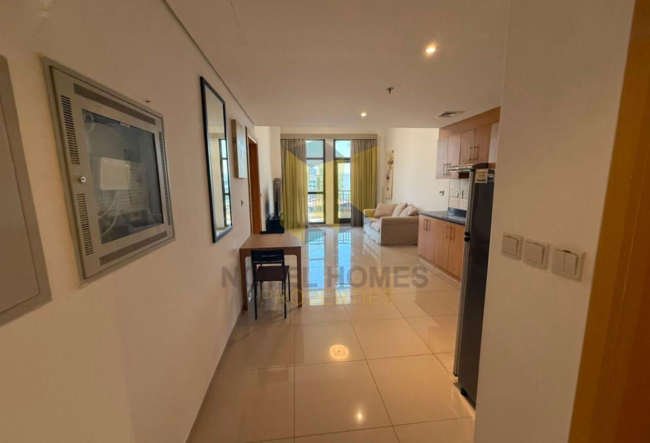 Spacious 1BR+2 Balconies | Open Plan Kitchen photo 3