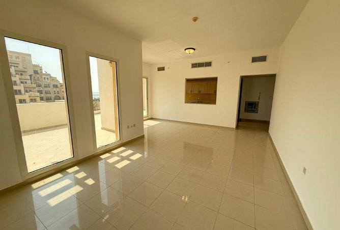 70295258 - Property Image 2