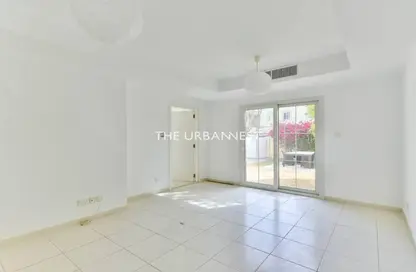 Villa - 2 Bedrooms - 3 Bathrooms for rent in Springs 14 - The Springs - Dubai