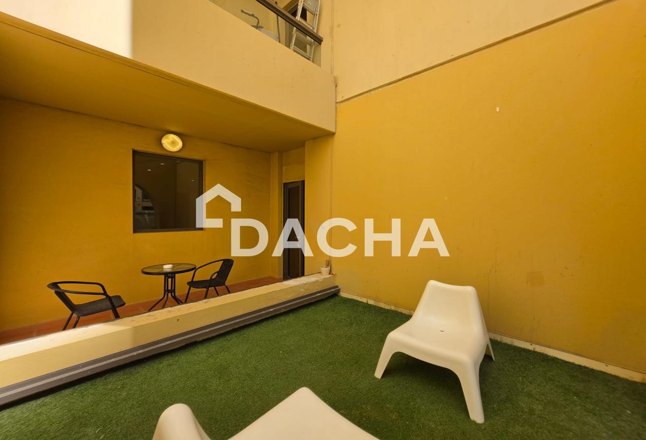 Low Floor | Upgraded | Fully Furnished | Vacant photo 11