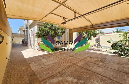 Villa - 5 Bedrooms - 5 Bathrooms for rent in Jumeirah 2 Villas - Jumeirah 2 - Jumeirah - Dubai