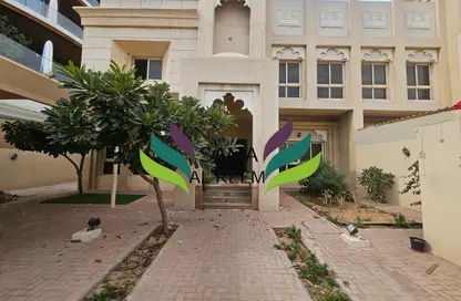 فيلا - 5 غرف نوم - 5 حمامات للايجار في فلل الجميرا 2 - جميرا 2 - جميرا - دبي